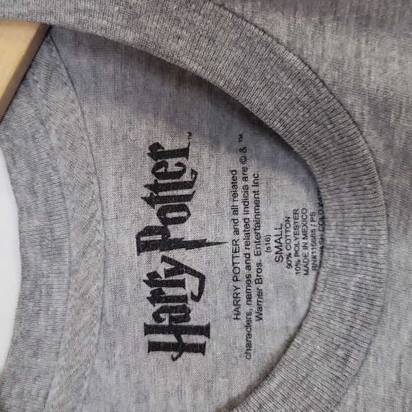 Harry Potter Hogwarts t-shirt - Picture 2 of 3